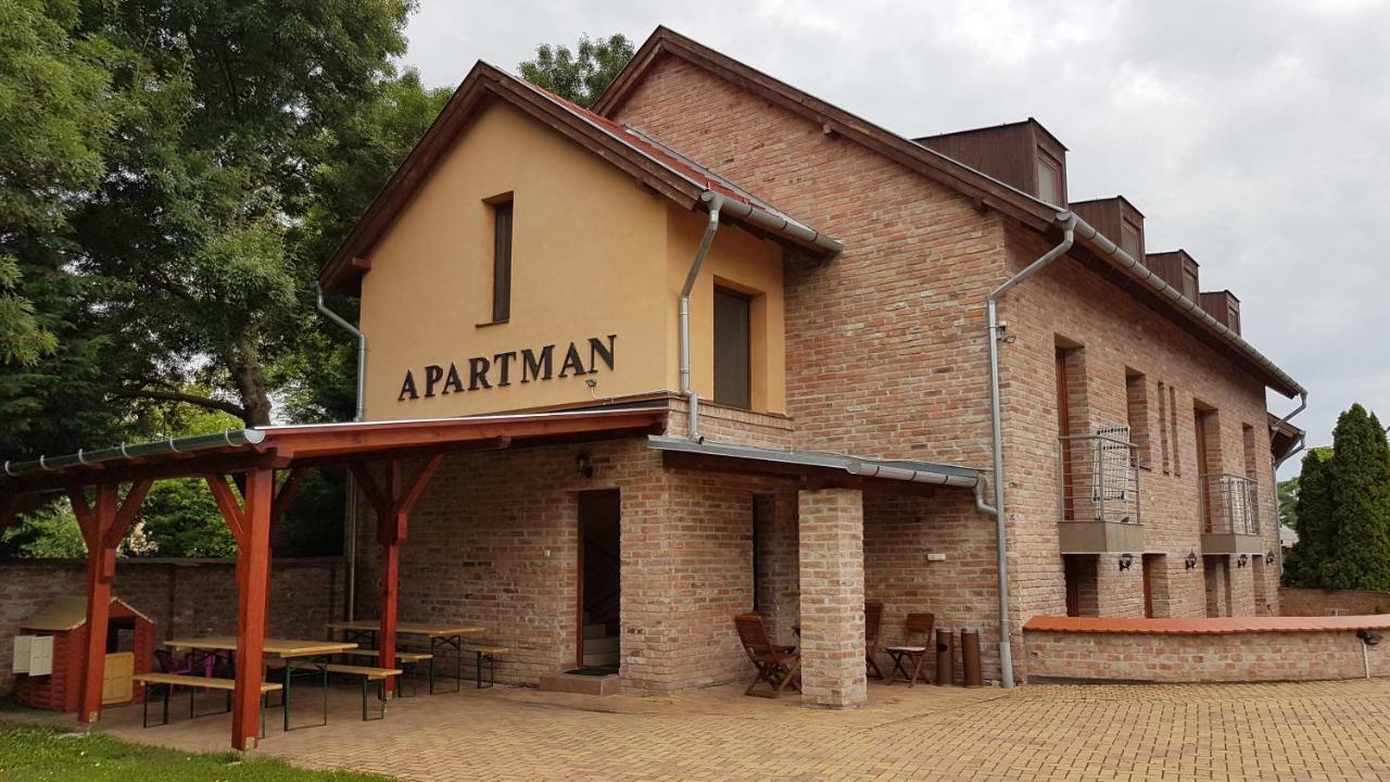 Gyulai Fuerdoe Apartman Экстерьер фото